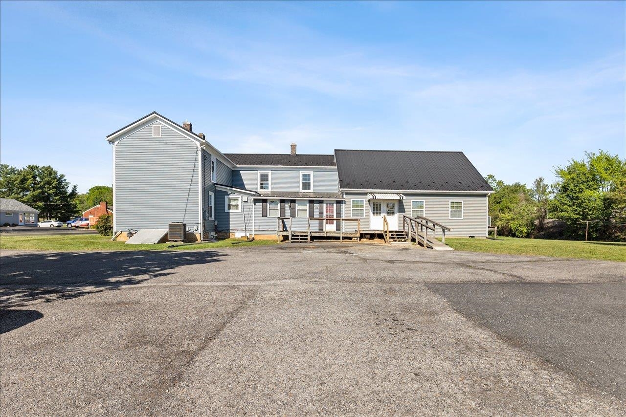 35 TINKLING SPRING RD, FISHERSVILLE, Virginia 22939, ,Commercial,35 TINKLING SPRING RD,672874 MLS # 672874