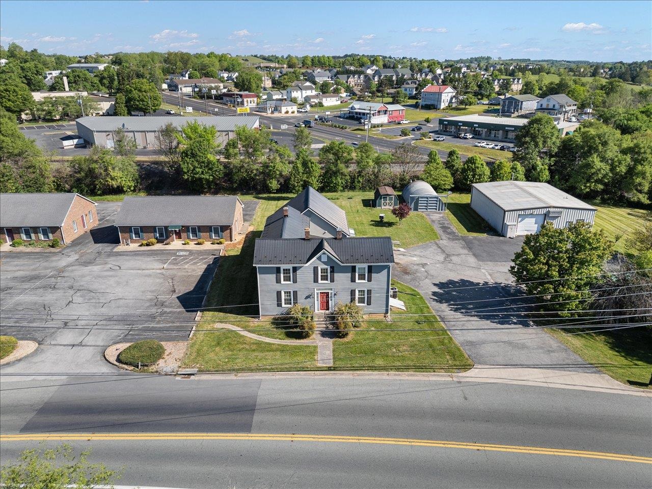 35 TINKLING SPRING RD, FISHERSVILLE, Virginia 22939, ,Commercial,35 TINKLING SPRING RD,672874 MLS # 672874