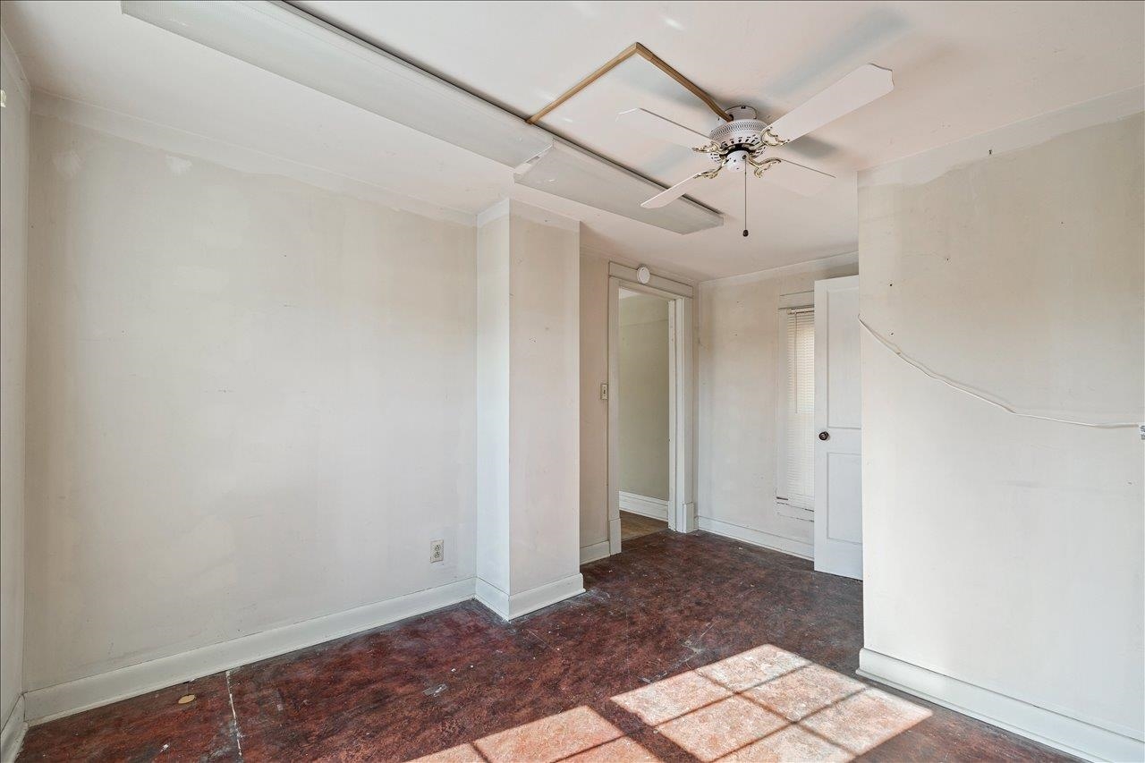 35 TINKLING SPRING RD, FISHERSVILLE, Virginia 22939, ,Commercial,35 TINKLING SPRING RD,672874 MLS # 672874