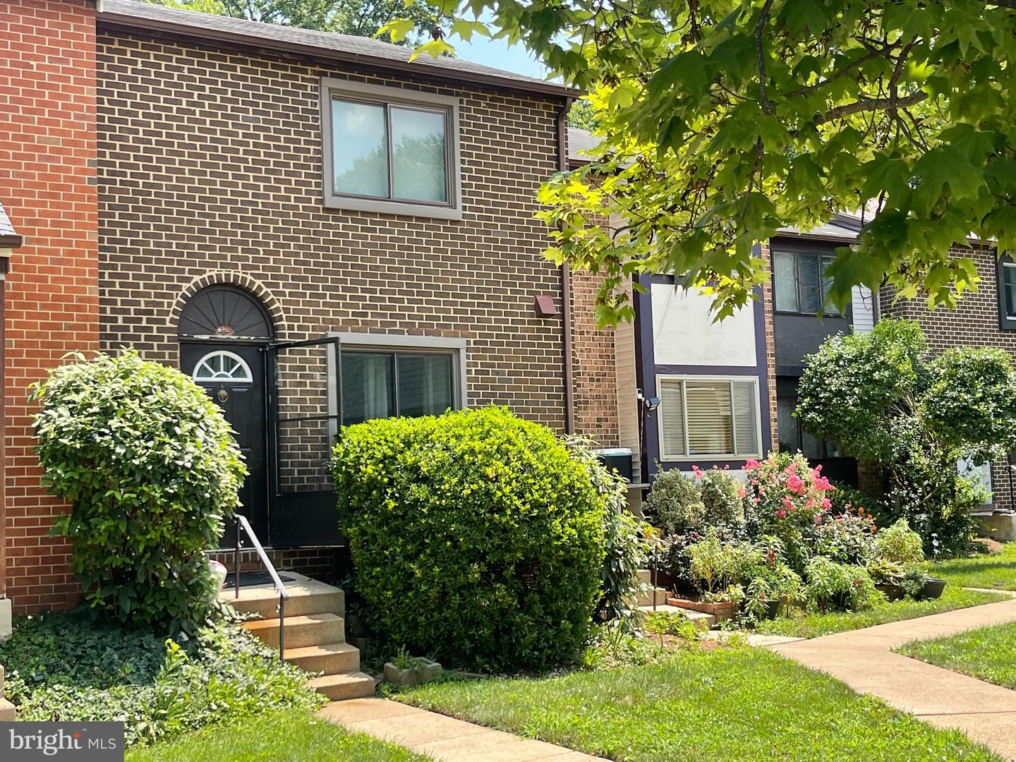 502 GILES PL, STERLING, Virginia 20164, 3 Bedrooms Bedrooms, ,2 BathroomsBathrooms,Residential,For sale,502 GILES PL,VALO2103332 MLS # VALO2103332