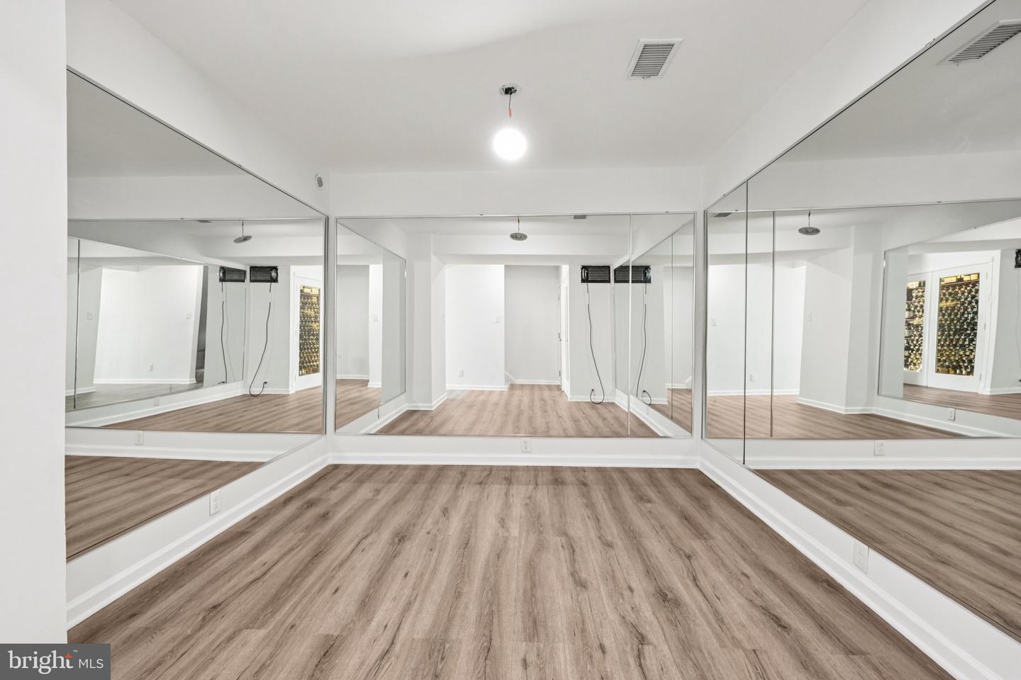 502 GILES PL, STERLING, Virginia 20164, 3 Bedrooms Bedrooms, ,3 BathroomsBathrooms,Residential,For sale,502 GILES PL,VALO2103332 MLS # VALO2103332