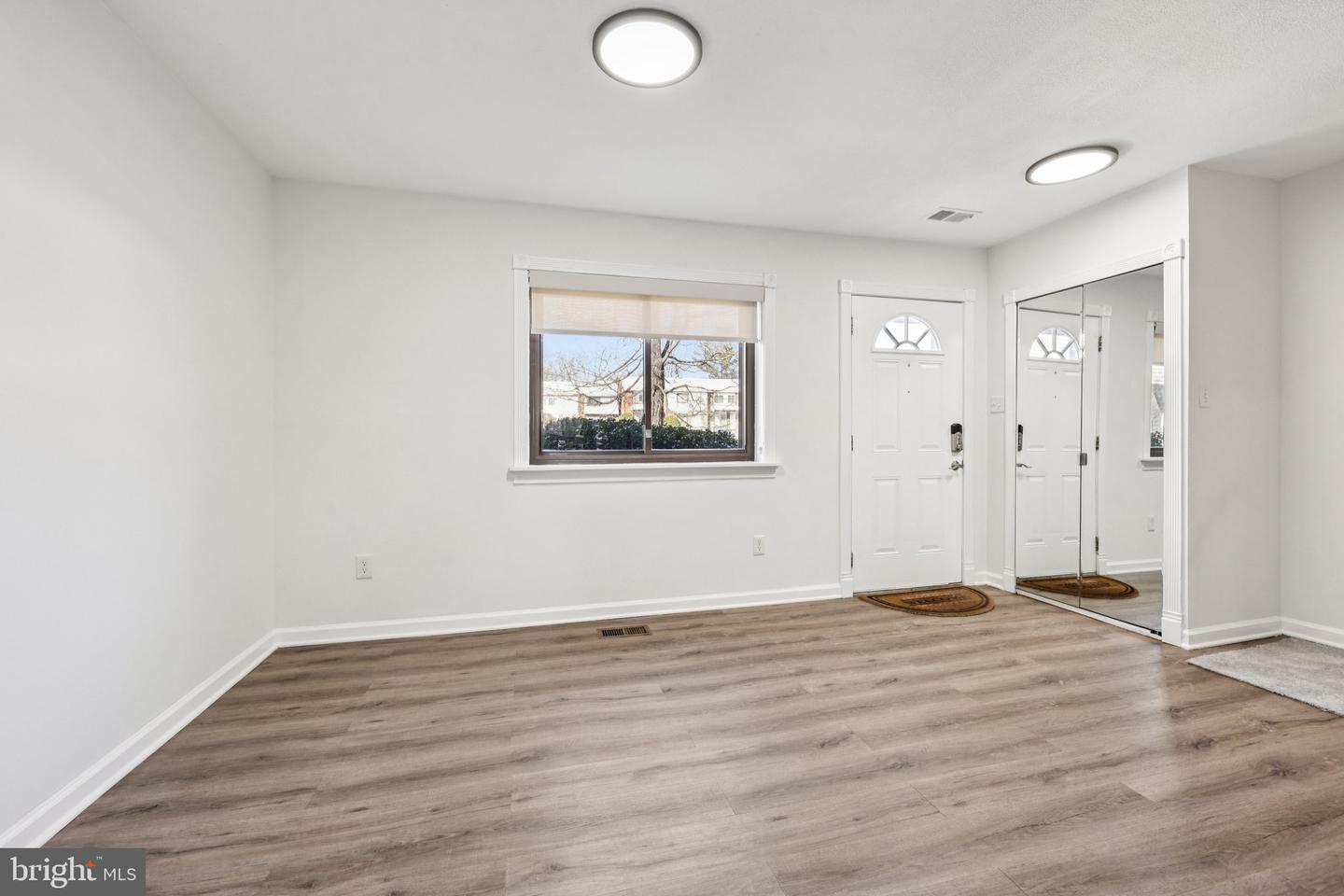 502 GILES PL, STERLING, Virginia 20164, 3 Bedrooms Bedrooms, ,3 BathroomsBathrooms,Residential,For sale,502 GILES PL,VALO2103332 MLS # VALO2103332