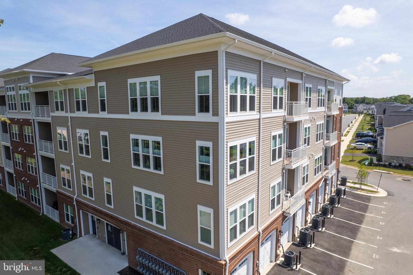 13970 ENGLEFIELD DR #303, WOODBRIDGE, Virginia 22193, 2 Bedrooms Bedrooms, 7 Rooms Rooms,2 BathroomsBathrooms,Residential,For sale,13970 ENGLEFIELD DR #303,VAPW2100186 MLS # VAPW2100186