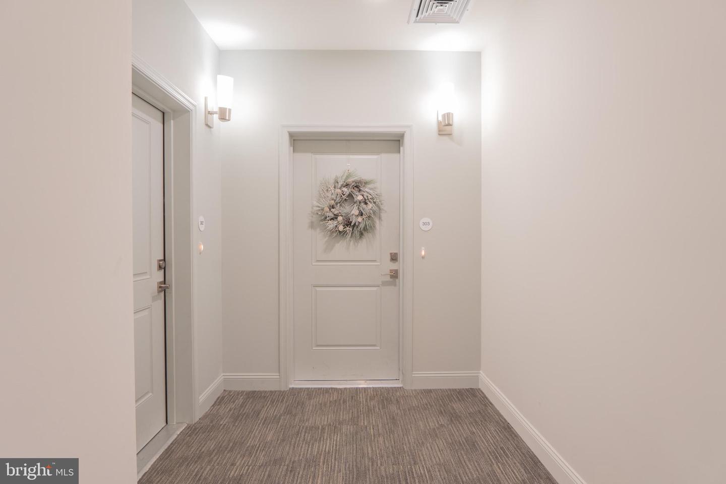 13970 ENGLEFIELD DR #303, WOODBRIDGE, Virginia 22193, 2 Bedrooms Bedrooms, 7 Rooms Rooms,2 BathroomsBathrooms,Residential,For sale,13970 ENGLEFIELD DR #303,VAPW2100186 MLS # VAPW2100186