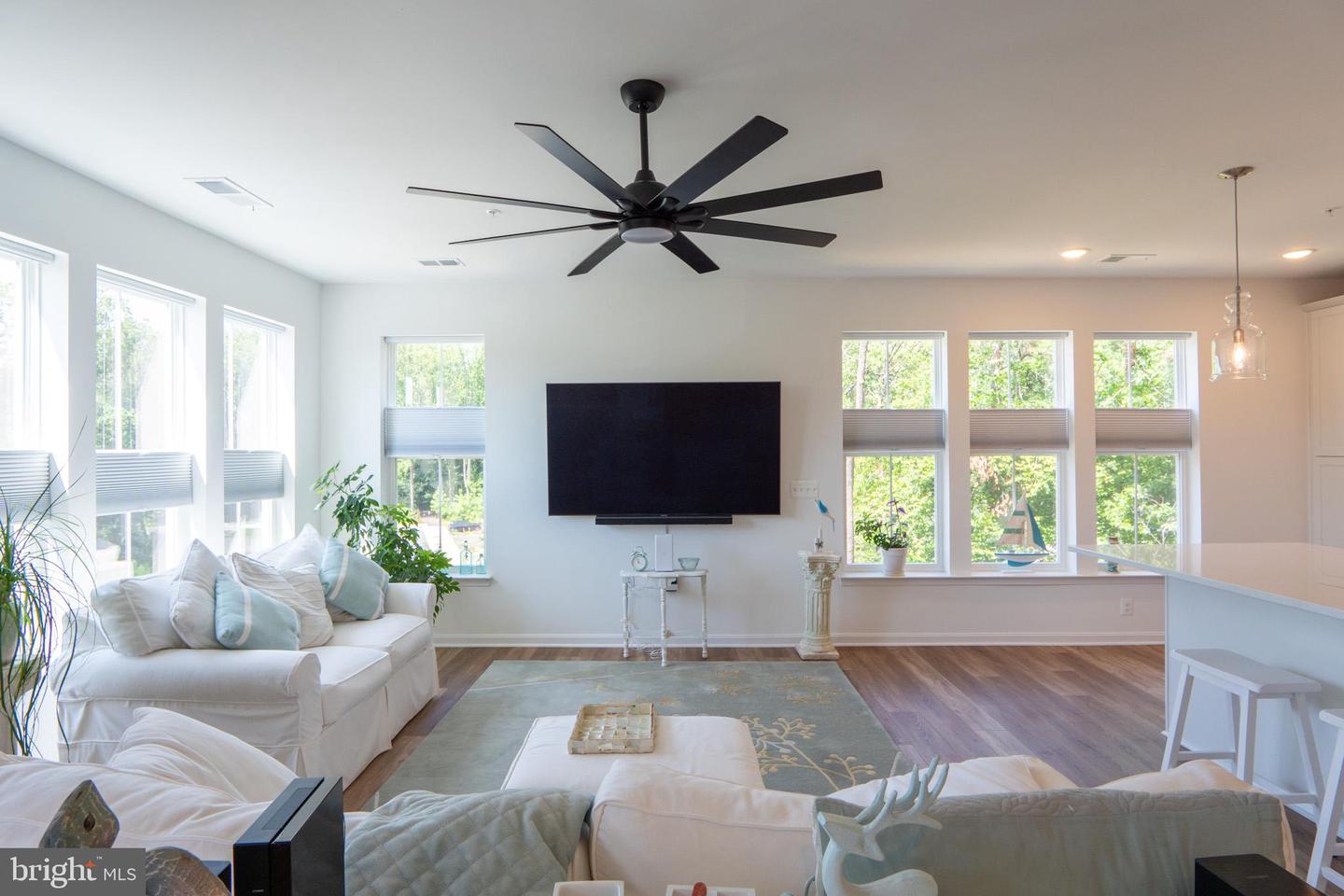 13970 ENGLEFIELD DR #303, WOODBRIDGE, Virginia 22193, 2 Bedrooms Bedrooms, 7 Rooms Rooms,2 BathroomsBathrooms,Residential,For sale,13970 ENGLEFIELD DR #303,VAPW2100186 MLS # VAPW2100186