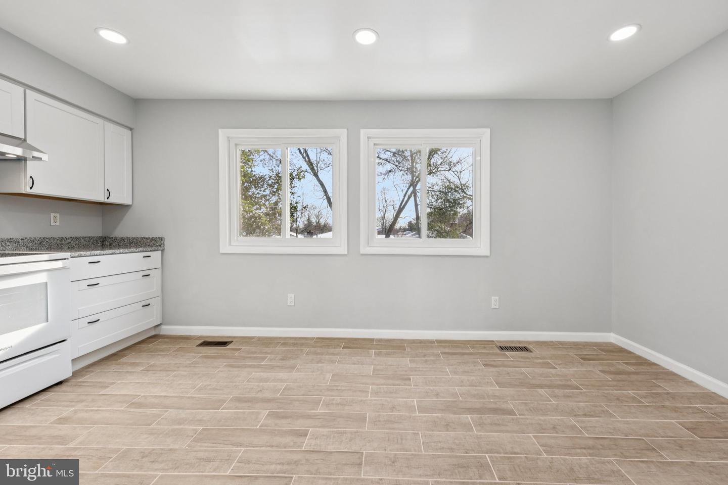 500 GILES PL, STERLING, Virginia 20164, 3 Bedrooms Bedrooms, ,3 BathroomsBathrooms,Residential,For sale,500 GILES PL,VALO2103324 MLS # VALO2103324