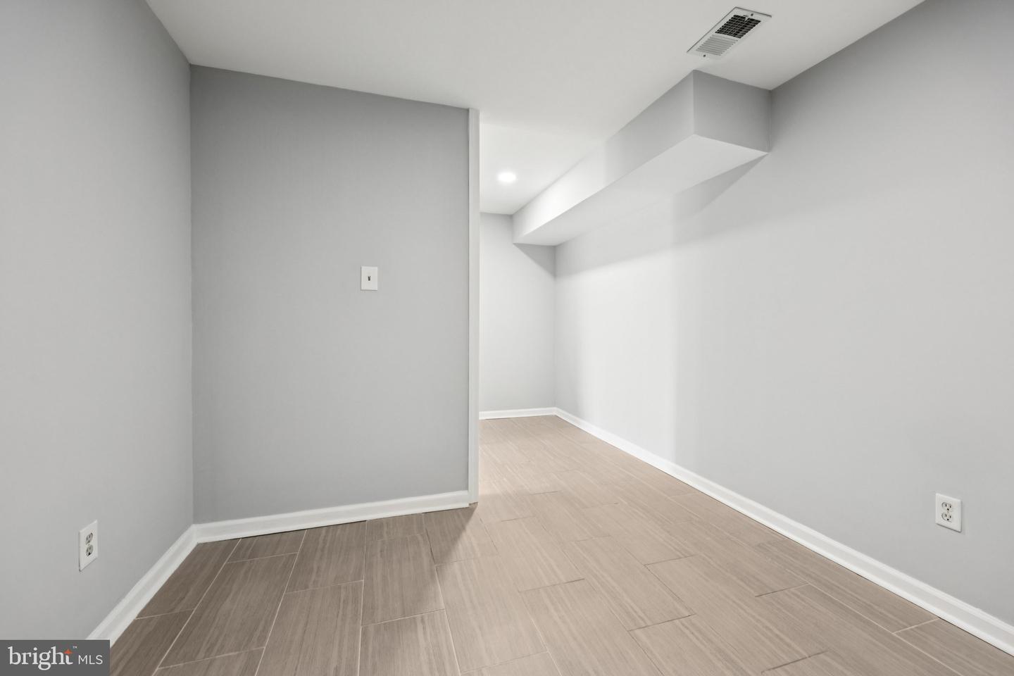 500 GILES PL, STERLING, Virginia 20164, 3 Bedrooms Bedrooms, ,3 BathroomsBathrooms,Residential,For sale,500 GILES PL,VALO2103324 MLS # VALO2103324