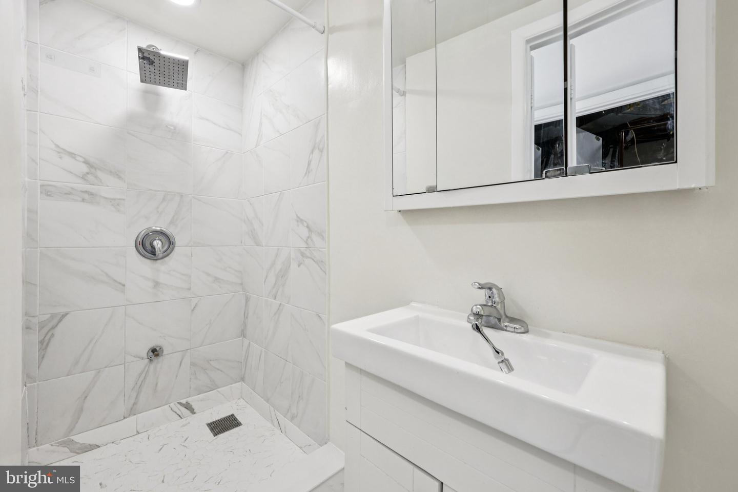 500 GILES PL, STERLING, Virginia 20164, 3 Bedrooms Bedrooms, ,3 BathroomsBathrooms,Residential,For sale,500 GILES PL,VALO2103324 MLS # VALO2103324