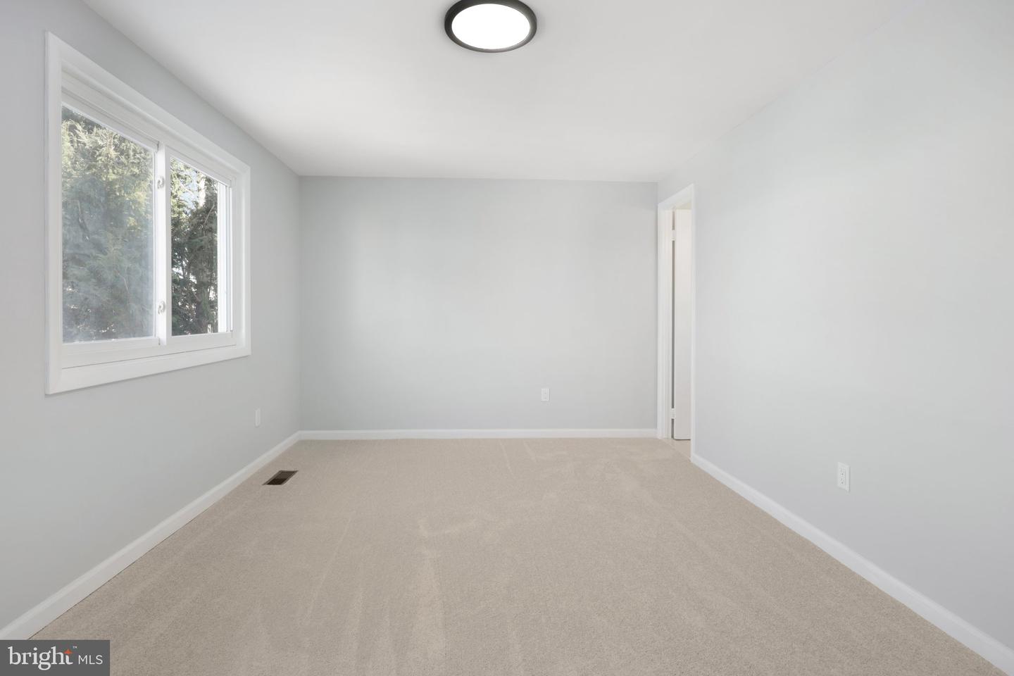 500 GILES PL, STERLING, Virginia 20164, 3 Bedrooms Bedrooms, ,3 BathroomsBathrooms,Residential,For sale,500 GILES PL,VALO2103324 MLS # VALO2103324