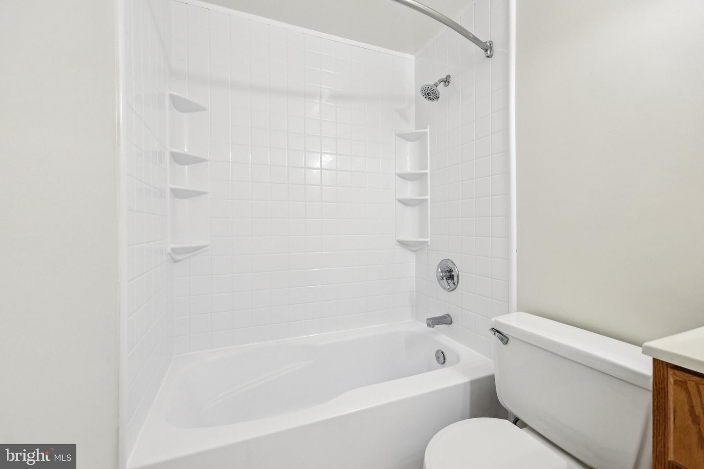 500 GILES PL, STERLING, Virginia 20164, 3 Bedrooms Bedrooms, ,3 BathroomsBathrooms,Residential,For sale,500 GILES PL,VALO2103324 MLS # VALO2103324