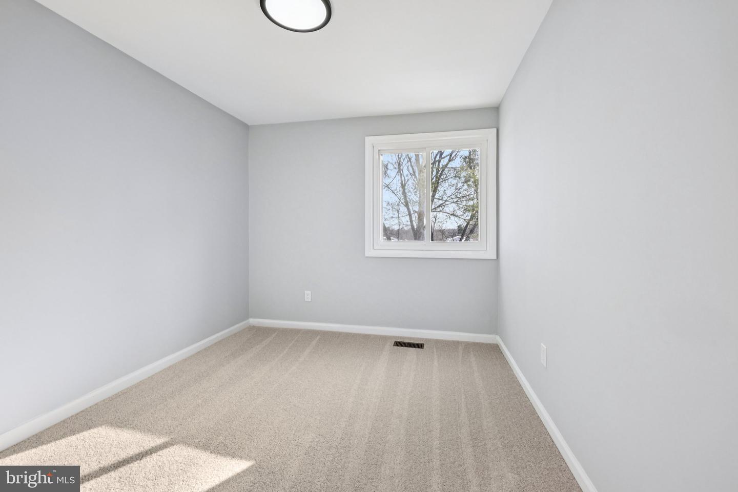 500 GILES PL, STERLING, Virginia 20164, 3 Bedrooms Bedrooms, ,3 BathroomsBathrooms,Residential,For sale,500 GILES PL,VALO2103324 MLS # VALO2103324