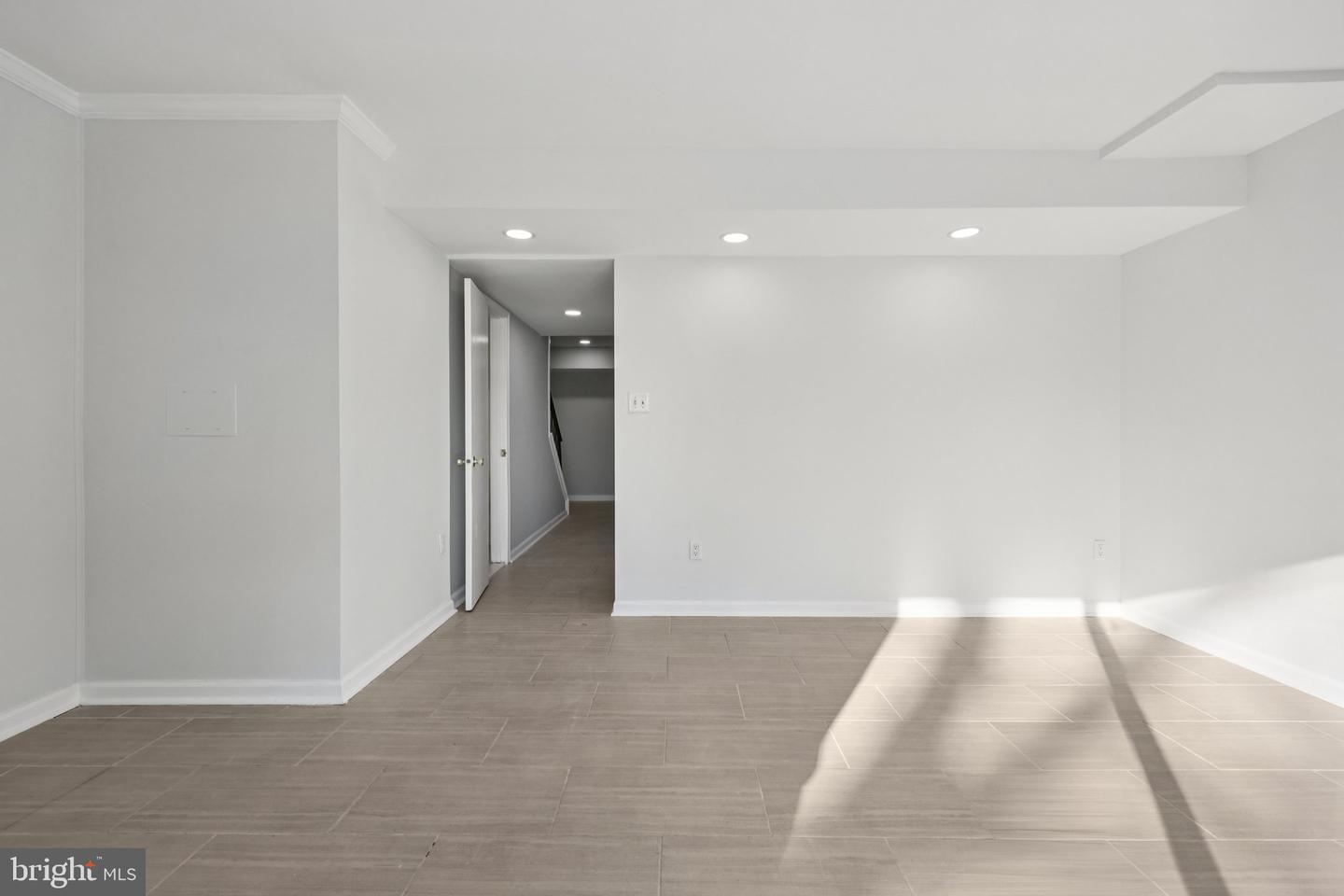 500 GILES PL, STERLING, Virginia 20164, 3 Bedrooms Bedrooms, ,3 BathroomsBathrooms,Residential,For sale,500 GILES PL,VALO2103324 MLS # VALO2103324