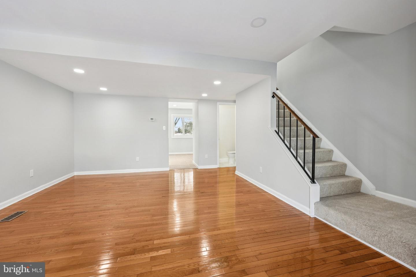 500 GILES PL, STERLING, Virginia 20164, 3 Bedrooms Bedrooms, ,3 BathroomsBathrooms,Residential,For sale,500 GILES PL,VALO2103324 MLS # VALO2103324