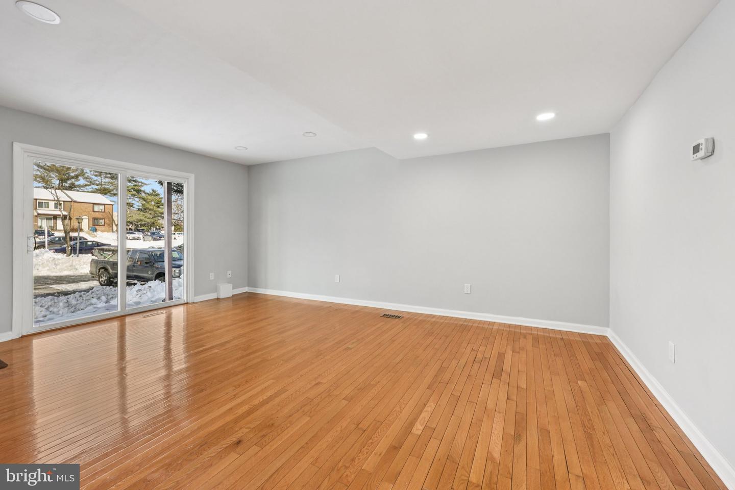 500 GILES PL, STERLING, Virginia 20164, 3 Bedrooms Bedrooms, ,3 BathroomsBathrooms,Residential,For sale,500 GILES PL,VALO2103324 MLS # VALO2103324