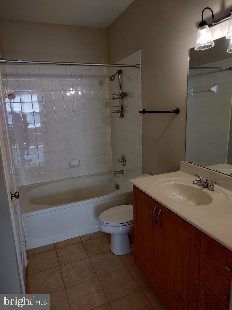 12958 CENTRE PARK CIR #120, HERNDON, Virginia 20171, 1 Bedroom Bedrooms, ,1 BathroomBathrooms,Residential,For sale,12958 CENTRE PARK CIR #120,VAFX2266912 MLS # VAFX2266912 12958 CENTRE PARK CIR #120, HERNDON, Virginia 20171, 1 Bedroom Bedrooms, ,1 BathroomBathrooms,Residential,For sale,12958 CENTRE PARK CIR #120,VAFX2266912 MLS # VAFX2266912