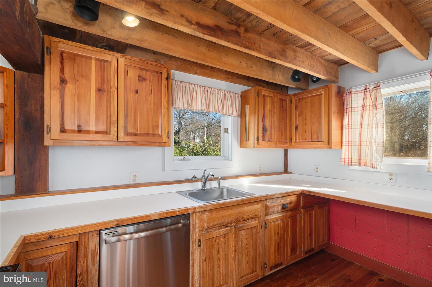 18935 YELLOW SCHOOLHOUSE RD, BLUEMONT, Virginia 20135, 5 Bedrooms Bedrooms, ,3 BathroomsBathrooms,Residential,For sale,18935 YELLOW SCHOOLHOUSE RD,VALO2107062 MLS # VALO2107062