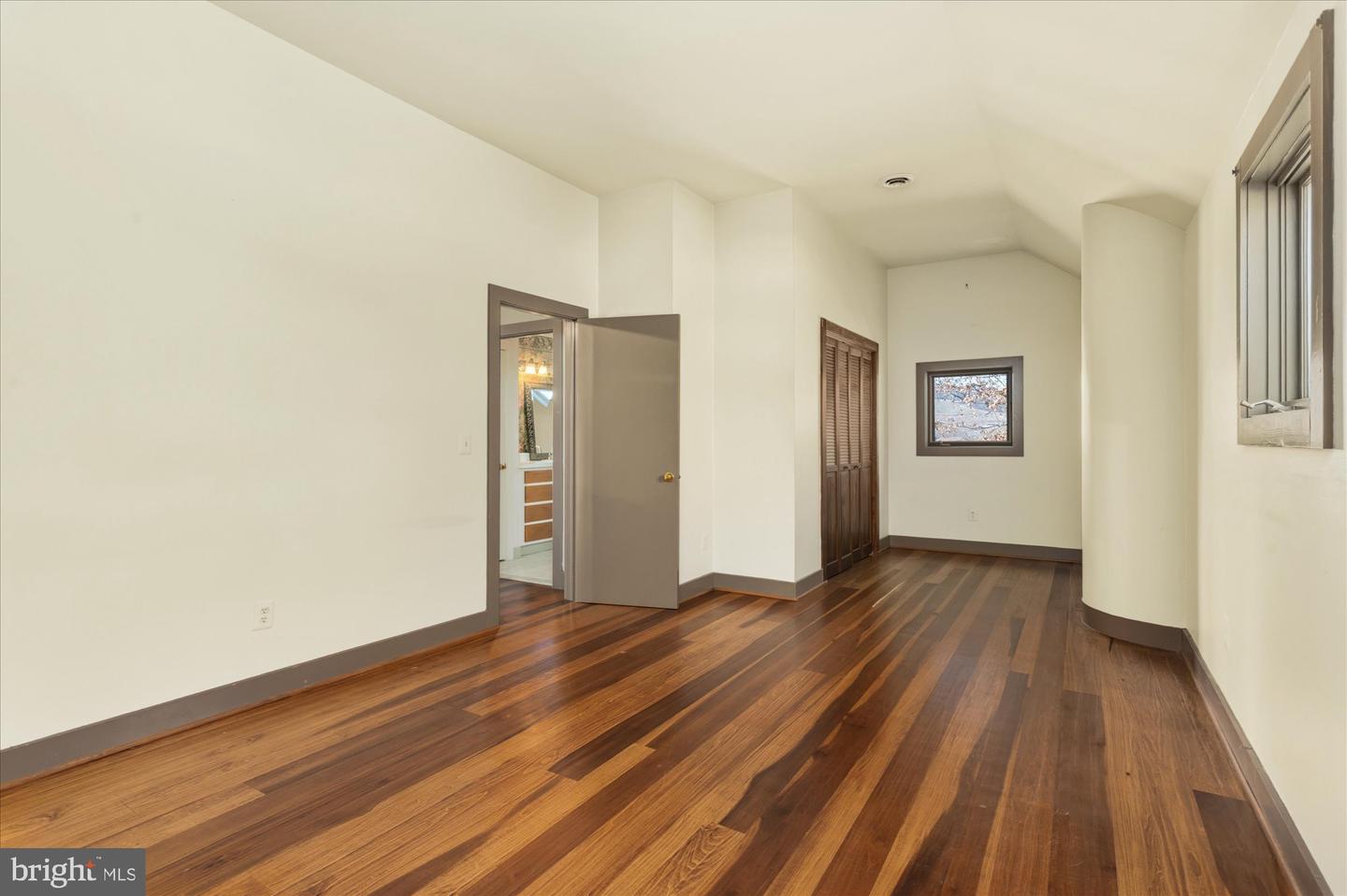 18935 YELLOW SCHOOLHOUSE RD, BLUEMONT, Virginia 20135, 5 Bedrooms Bedrooms, ,3 BathroomsBathrooms,Residential,For sale,18935 YELLOW SCHOOLHOUSE RD,VALO2107062 MLS # VALO2107062