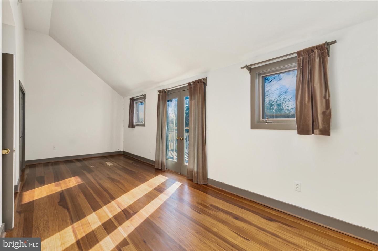 18935 YELLOW SCHOOLHOUSE RD, BLUEMONT, Virginia 20135, 5 Bedrooms Bedrooms, ,3 BathroomsBathrooms,Residential,For sale,18935 YELLOW SCHOOLHOUSE RD,VALO2107062 MLS # VALO2107062