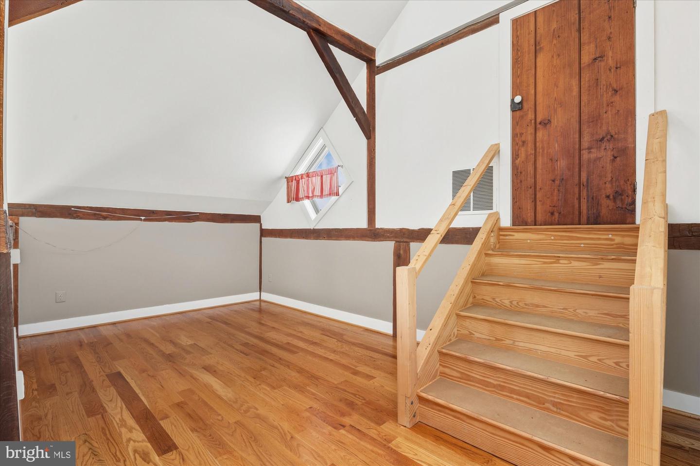 18935 YELLOW SCHOOLHOUSE RD, BLUEMONT, Virginia 20135, 5 Bedrooms Bedrooms, ,3 BathroomsBathrooms,Residential,For sale,18935 YELLOW SCHOOLHOUSE RD,VALO2107062 MLS # VALO2107062