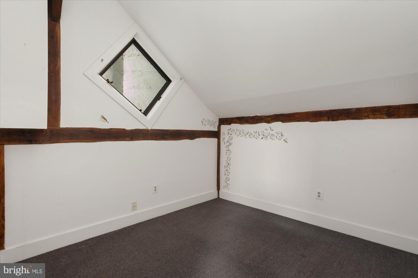 18935 YELLOW SCHOOLHOUSE RD, BLUEMONT, Virginia 20135, 5 Bedrooms Bedrooms, ,3 BathroomsBathrooms,Residential,For sale,18935 YELLOW SCHOOLHOUSE RD,VALO2107062 MLS # VALO2107062