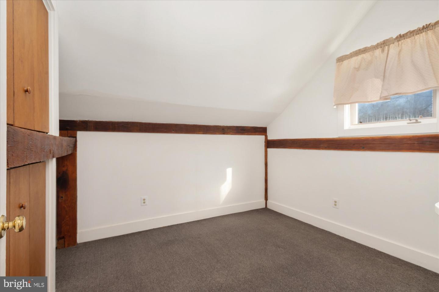 18935 YELLOW SCHOOLHOUSE RD, BLUEMONT, Virginia 20135, 5 Bedrooms Bedrooms, ,3 BathroomsBathrooms,Residential,For sale,18935 YELLOW SCHOOLHOUSE RD,VALO2107062 MLS # VALO2107062