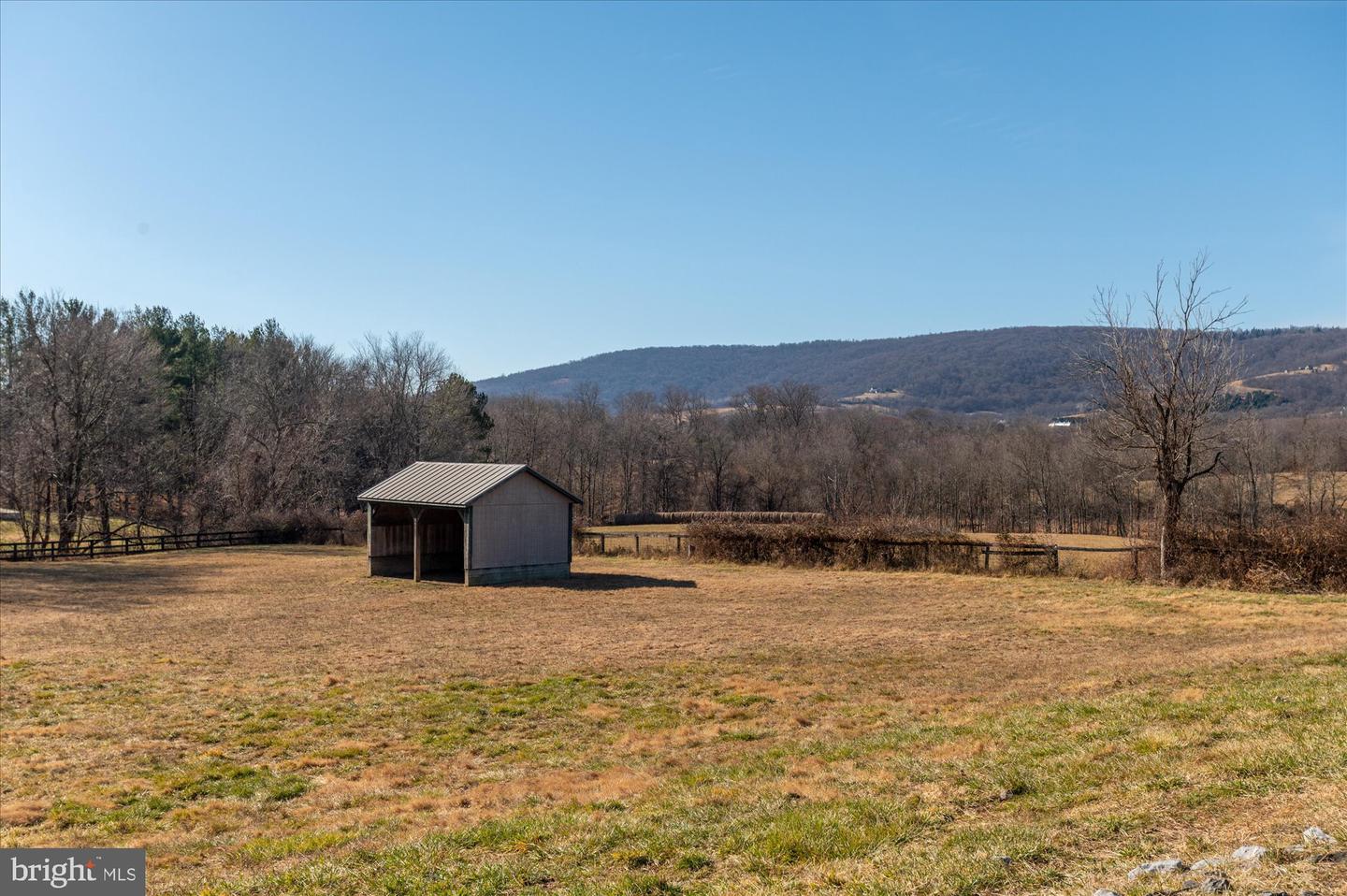 18935 YELLOW SCHOOLHOUSE RD, BLUEMONT, Virginia 20135, 5 Bedrooms Bedrooms, ,3 BathroomsBathrooms,Residential,For sale,18935 YELLOW SCHOOLHOUSE RD,VALO2107062 MLS # VALO2107062