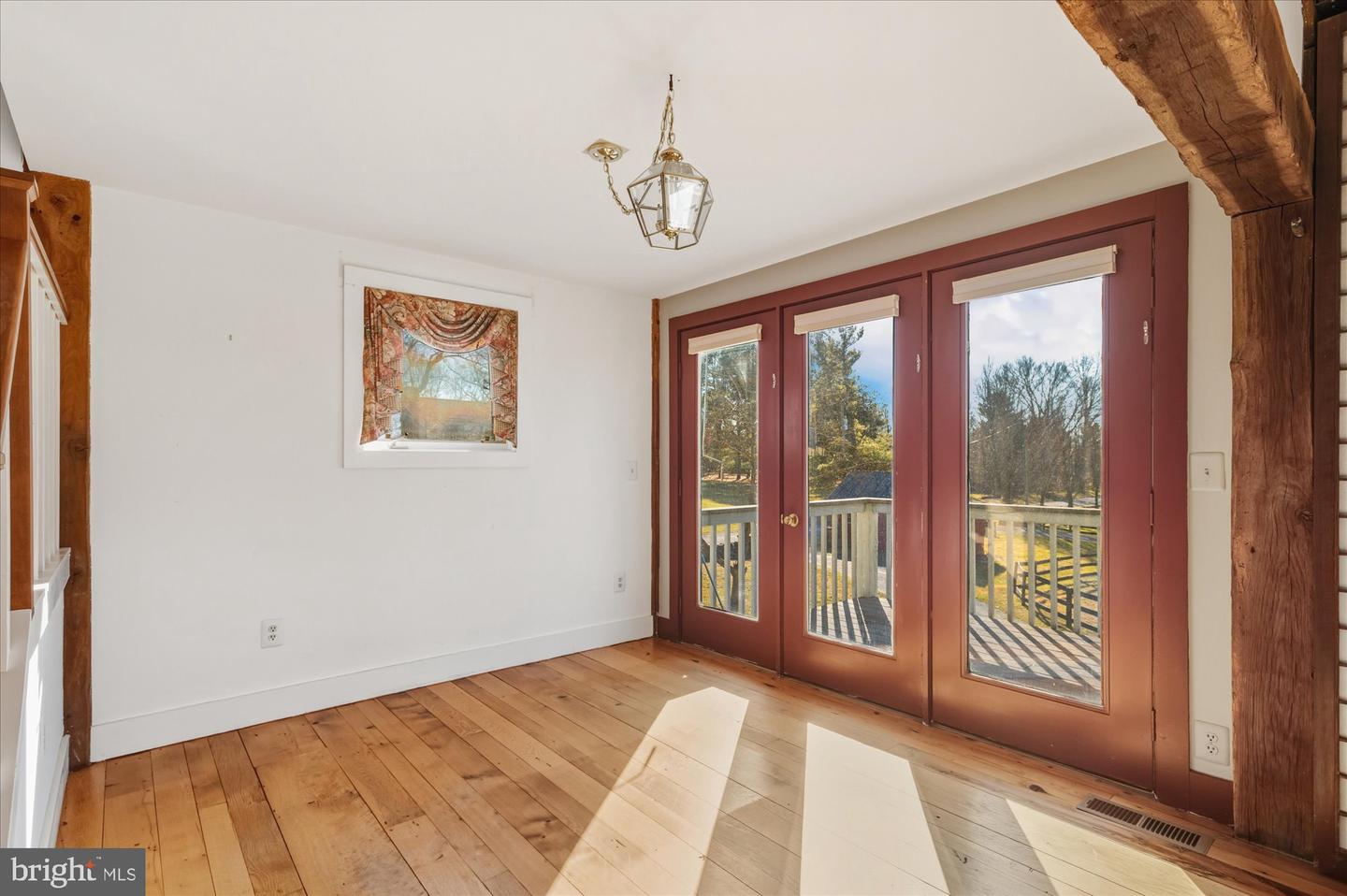 18935 YELLOW SCHOOLHOUSE RD, BLUEMONT, Virginia 20135, 5 Bedrooms Bedrooms, ,3 BathroomsBathrooms,Residential,For sale,18935 YELLOW SCHOOLHOUSE RD,VALO2107062 MLS # VALO2107062