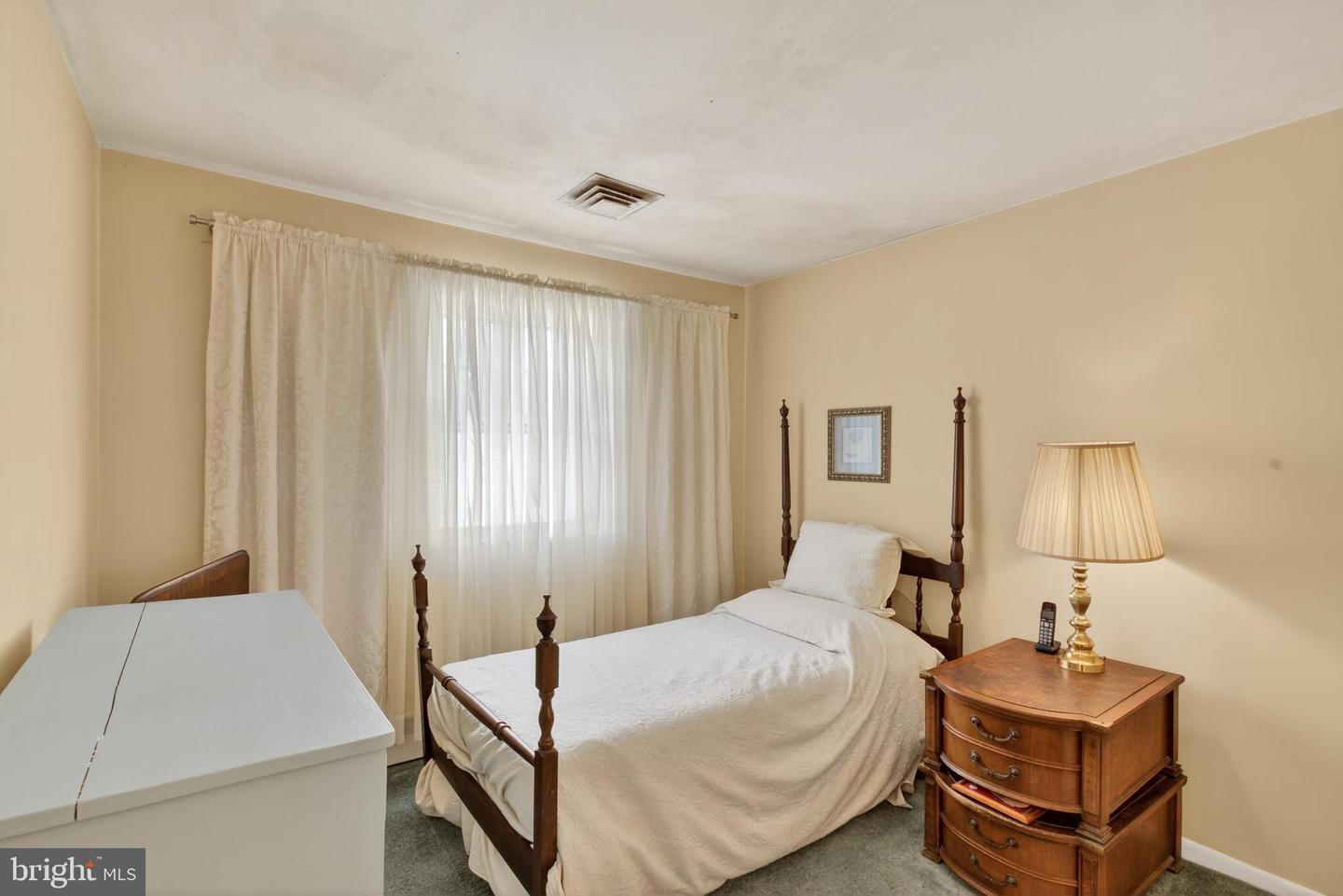 13406 COMPTON RD, CLIFTON, Virginia 20124, 4 Bedrooms Bedrooms, ,3 BathroomsBathrooms,Residential,For sale,13406 COMPTON RD,VAFX2269864 MLS # VAFX2269864 13406 COMPTON RD, CLIFTON, Virginia 20124, 4 Bedrooms Bedrooms, ,3 BathroomsBathrooms,Residential,For sale,13406 COMPTON RD,VAFX2269864 MLS # VAFX2269864