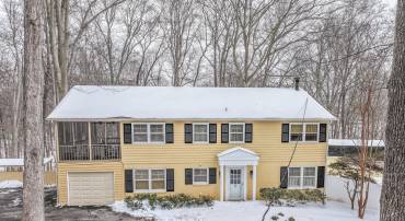 13406 COMPTON RD, CLIFTON, Virginia 20124, 4 Bedrooms Bedrooms, ,3 BathroomsBathrooms,Residential,For sale,13406 COMPTON RD,VAFX2269864 MLS # VAFX2269864