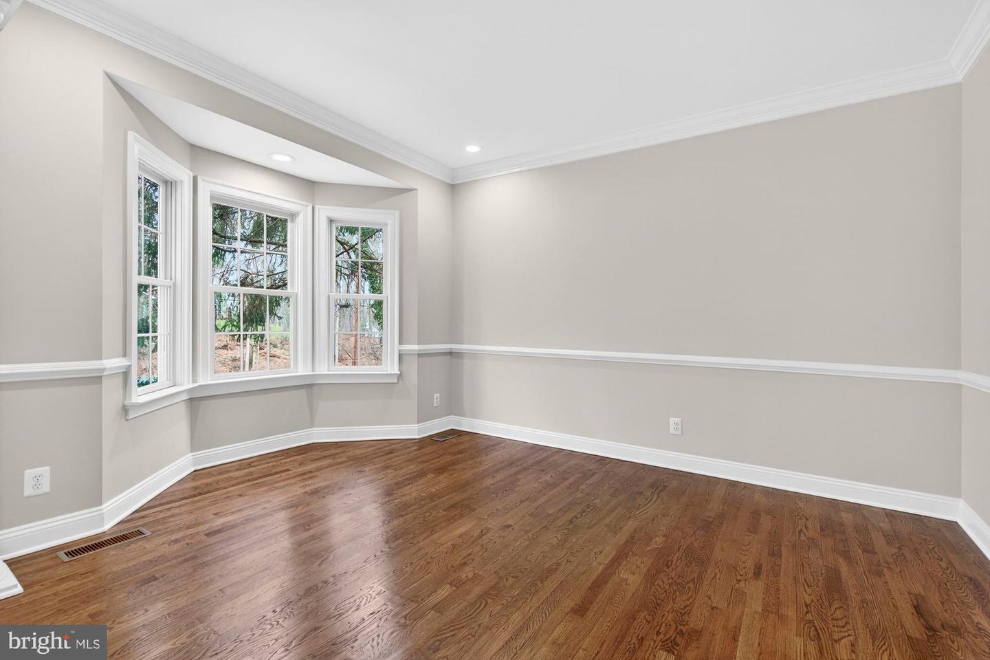 2503 EASIE ST, OAKTON, Virginia 22124, 4 Bedrooms Bedrooms, ,4 BathroomsBathrooms,Residential,For sale,2503 EASIE ST,VAFX2274238 MLS # VAFX2274238 2503 EASIE ST, OAKTON, Virginia 22124, 4 Bedrooms Bedrooms, ,4 BathroomsBathrooms,Residential,For sale,2503 EASIE ST,VAFX2274238 MLS # VAFX2274238