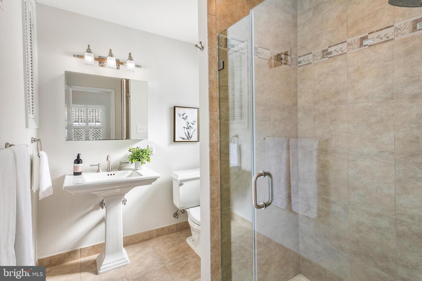 3438 N GEORGE MASON DR N, ARLINGTON, Virginia 22207, 3 Bedrooms Bedrooms, ,3 BathroomsBathrooms,Residential,For sale,3438 N GEORGE MASON DR N,VAAR2065338 MLS # VAAR2065338 3438 N GEORGE MASON DR N, ARLINGTON, Virginia 22207, 3 Bedrooms Bedrooms, ,3 BathroomsBathrooms,Residential,For sale,3438 N GEORGE MASON DR N,VAAR2065338 MLS # VAAR2065338