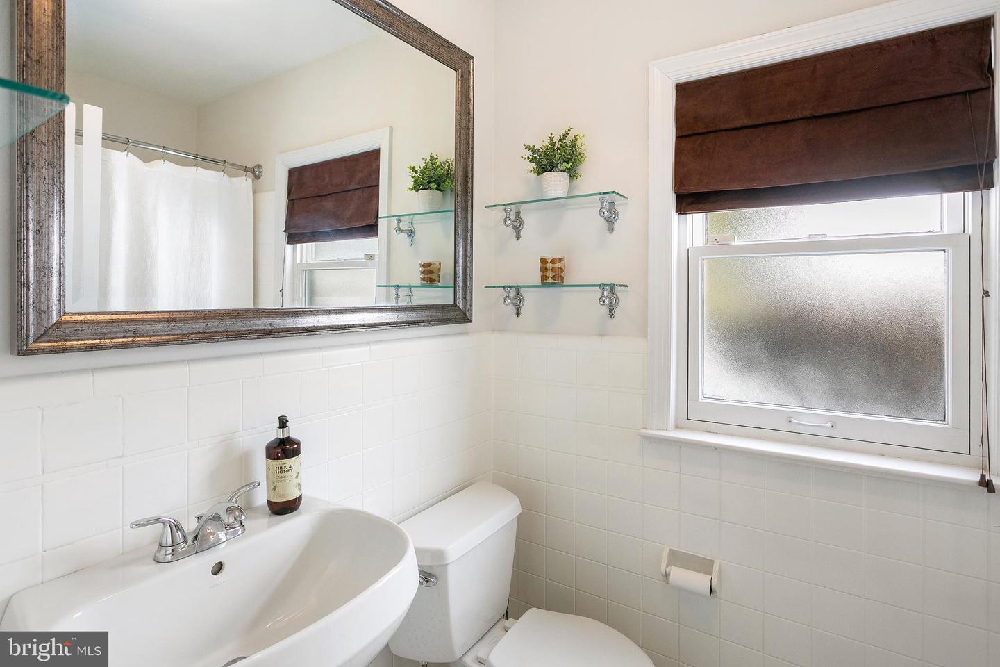 3438 N GEORGE MASON DR N, ARLINGTON, Virginia 22207, 3 Bedrooms Bedrooms, ,3 BathroomsBathrooms,Residential,For sale,3438 N GEORGE MASON DR N,VAAR2065338 MLS # VAAR2065338 3438 N GEORGE MASON DR N, ARLINGTON, Virginia 22207, 3 Bedrooms Bedrooms, ,3 BathroomsBathrooms,Residential,For sale,3438 N GEORGE MASON DR N,VAAR2065338 MLS # VAAR2065338