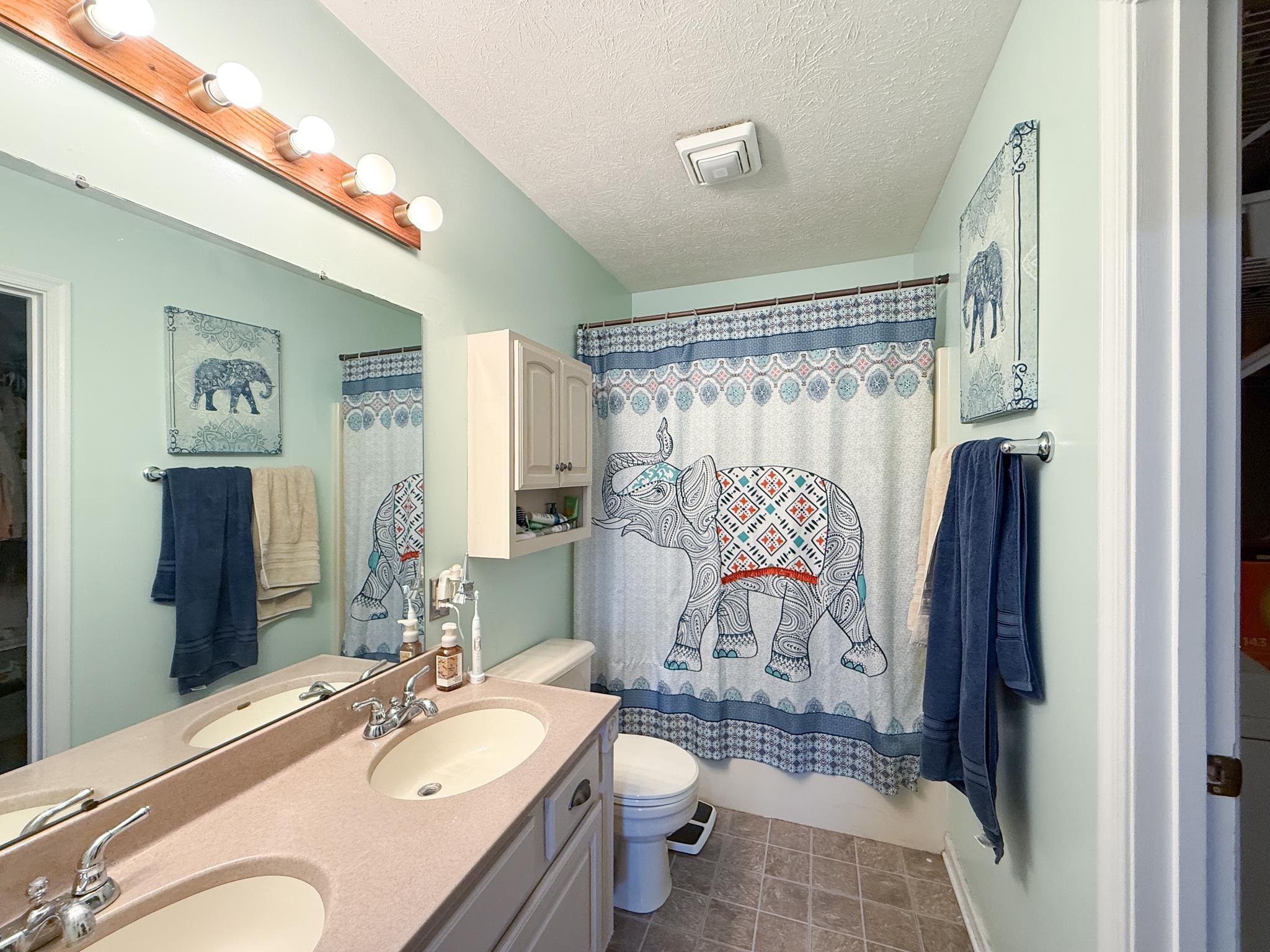 5868 FOXCROFT DR, ROCKINGHAM, Virginia 22801, 4 Bedrooms Bedrooms, ,2 BathroomsBathrooms,Residential,5868 FOXCROFT DR,672872 MLS # 672872 5868 FOXCROFT DR, ROCKINGHAM, Virginia 22801, 4 Bedrooms Bedrooms, ,2 BathroomsBathrooms,Residential,5868 FOXCROFT DR,672872 MLS # 672872