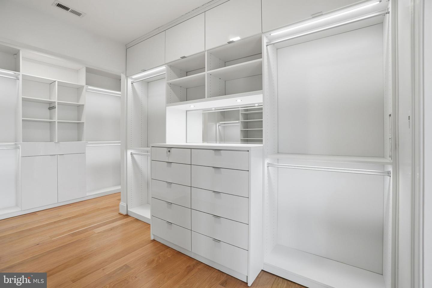 2812 24TH ST N, ARLINGTON, Virginia 22207, 6 Bedrooms Bedrooms, 14 Rooms Rooms,6 BathroomsBathrooms,Residential,For sale,2812 24TH ST N,VAAR2065934 MLS # VAAR2065934 2812 24TH ST N, ARLINGTON, Virginia 22207, 6 Bedrooms Bedrooms, 14 Rooms Rooms,6 BathroomsBathrooms,Residential,For sale,2812 24TH ST N,VAAR2065934 MLS # VAAR2065934