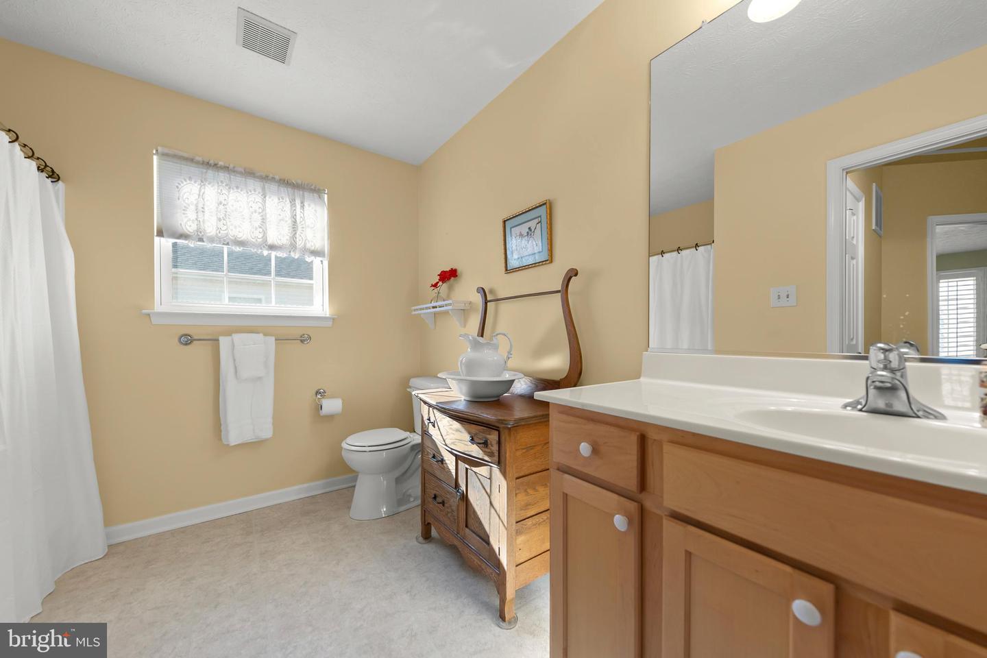 202 BUTTERSCOTCH CT, WINCHESTER, Virginia 22602, 3 Bedrooms Bedrooms, ,3 BathroomsBathrooms,Residential,For sale,202 BUTTERSCOTCH CT,VAFV2038036 MLS # VAFV2038036