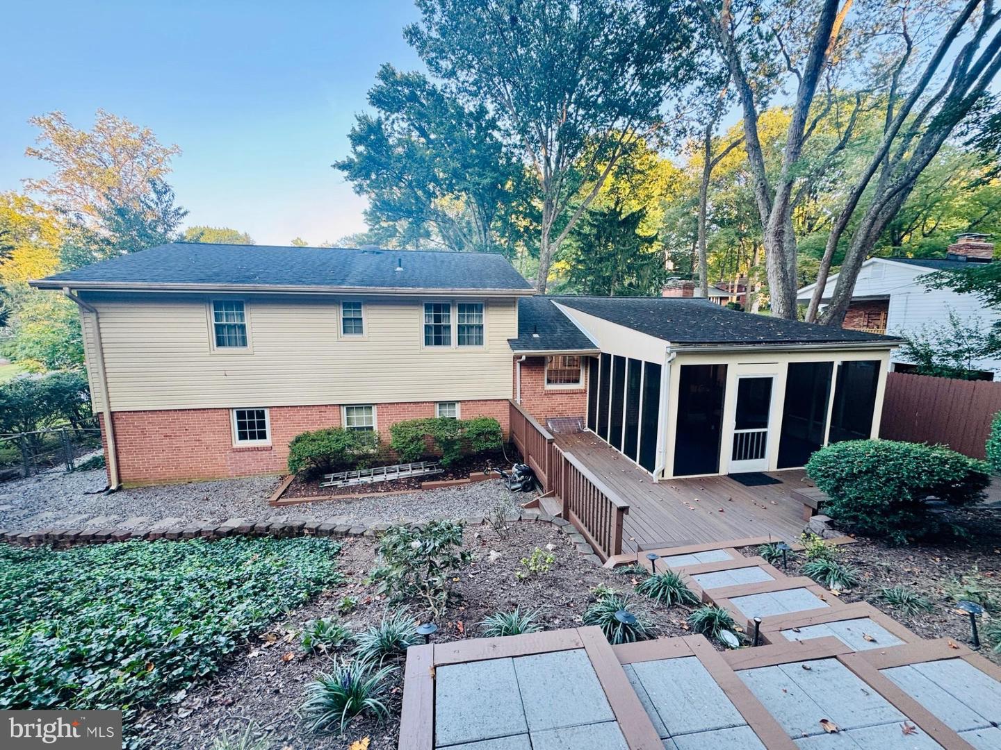 3312 MIDLAND RD, FAIRFAX, Virginia 22031, 4 Bedrooms Bedrooms, ,3 BathroomsBathrooms,Residential,For sale,3312 MIDLAND RD,VAFX2279396 MLS # VAFX2279396 3312 MIDLAND RD, FAIRFAX, Virginia 22031, 4 Bedrooms Bedrooms, ,3 BathroomsBathrooms,Residential,For sale,3312 MIDLAND RD,VAFX2279396 MLS # VAFX2279396