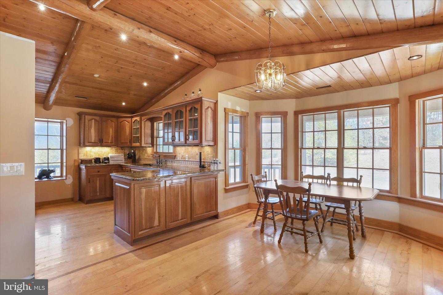 4520 SAINT DAVIDS CHURCH RD, FORT VALLEY, Virginia 22652, 3 Bedrooms Bedrooms, 9 Rooms Rooms,2 BathroomsBathrooms,Residential,For sale,4520 SAINT DAVIDS CHURCH RD,VASH2013060 MLS # VASH2013060