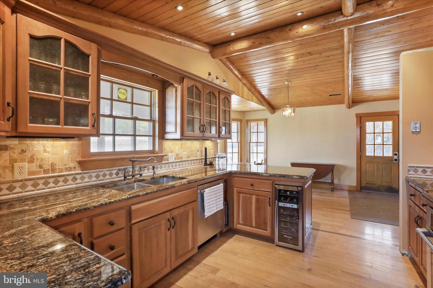 4520 SAINT DAVIDS CHURCH RD, FORT VALLEY, Virginia 22652, 3 Bedrooms Bedrooms, 9 Rooms Rooms,2 BathroomsBathrooms,Residential,For sale,4520 SAINT DAVIDS CHURCH RD,VASH2013060 MLS # VASH2013060