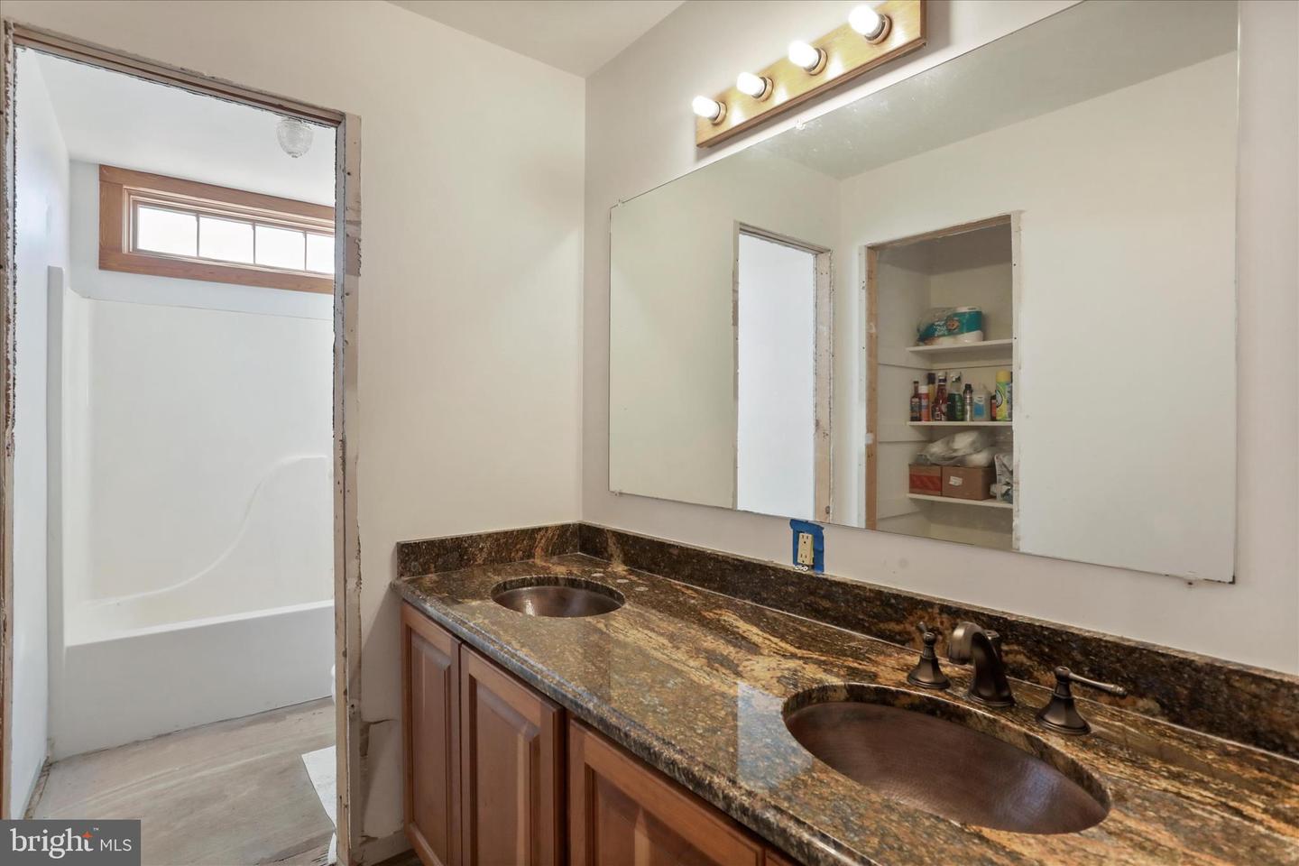 4520 SAINT DAVIDS CHURCH RD, FORT VALLEY, Virginia 22652, 3 Bedrooms Bedrooms, 9 Rooms Rooms,2 BathroomsBathrooms,Residential,For sale,4520 SAINT DAVIDS CHURCH RD,VASH2013060 MLS # VASH2013060