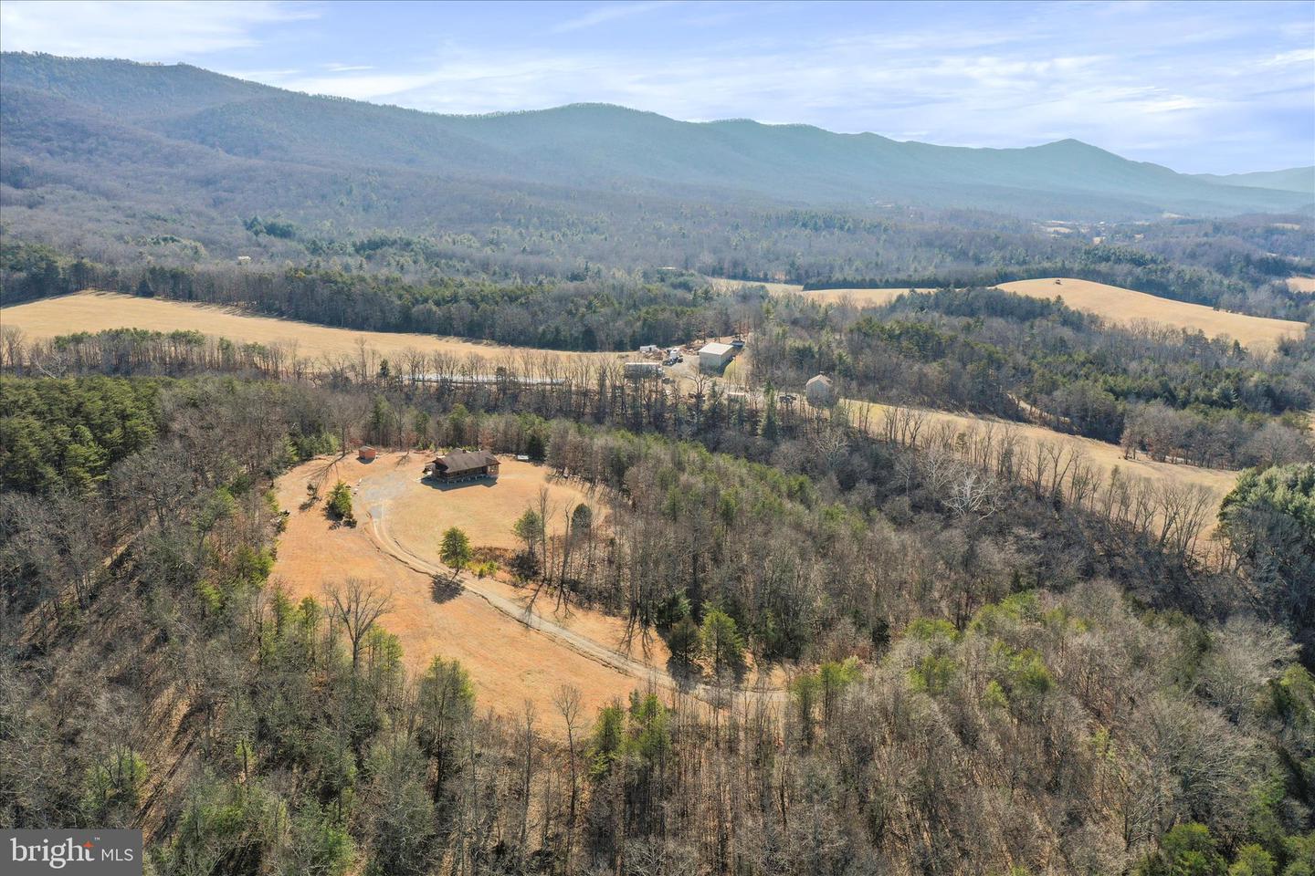 4520 SAINT DAVIDS CHURCH RD, FORT VALLEY, Virginia 22652, 3 Bedrooms Bedrooms, 9 Rooms Rooms,2 BathroomsBathrooms,Residential,For sale,4520 SAINT DAVIDS CHURCH RD,VASH2013060 MLS # VASH2013060