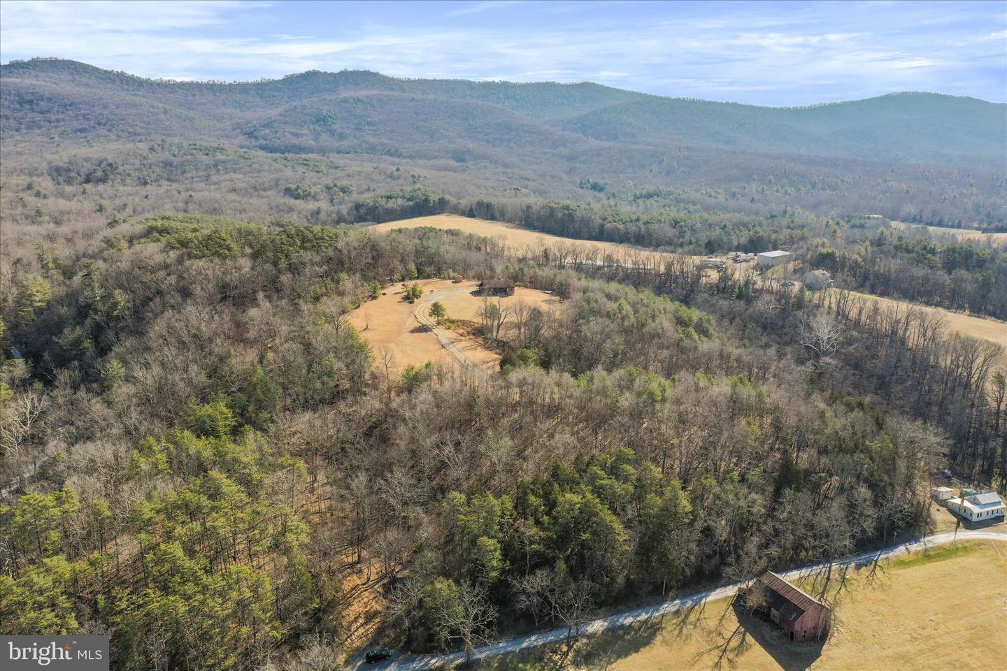 4520 SAINT DAVIDS CHURCH RD, FORT VALLEY, Virginia 22652, 3 Bedrooms Bedrooms, 9 Rooms Rooms,2 BathroomsBathrooms,Residential,For sale,4520 SAINT DAVIDS CHURCH RD,VASH2013060 MLS # VASH2013060