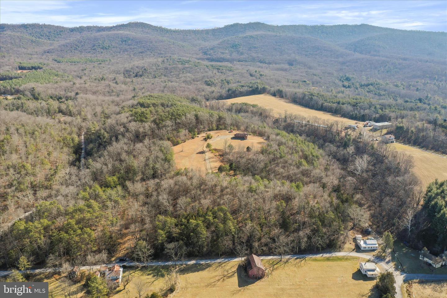 4520 SAINT DAVIDS CHURCH RD, FORT VALLEY, Virginia 22652, 3 Bedrooms Bedrooms, 9 Rooms Rooms,2 BathroomsBathrooms,Residential,For sale,4520 SAINT DAVIDS CHURCH RD,VASH2013060 MLS # VASH2013060