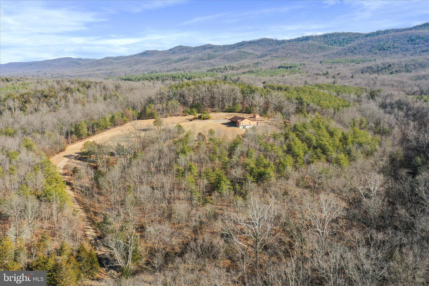 4520 SAINT DAVIDS CHURCH RD, FORT VALLEY, Virginia 22652, 3 Bedrooms Bedrooms, 9 Rooms Rooms,2 BathroomsBathrooms,Residential,For sale,4520 SAINT DAVIDS CHURCH RD,VASH2013060 MLS # VASH2013060