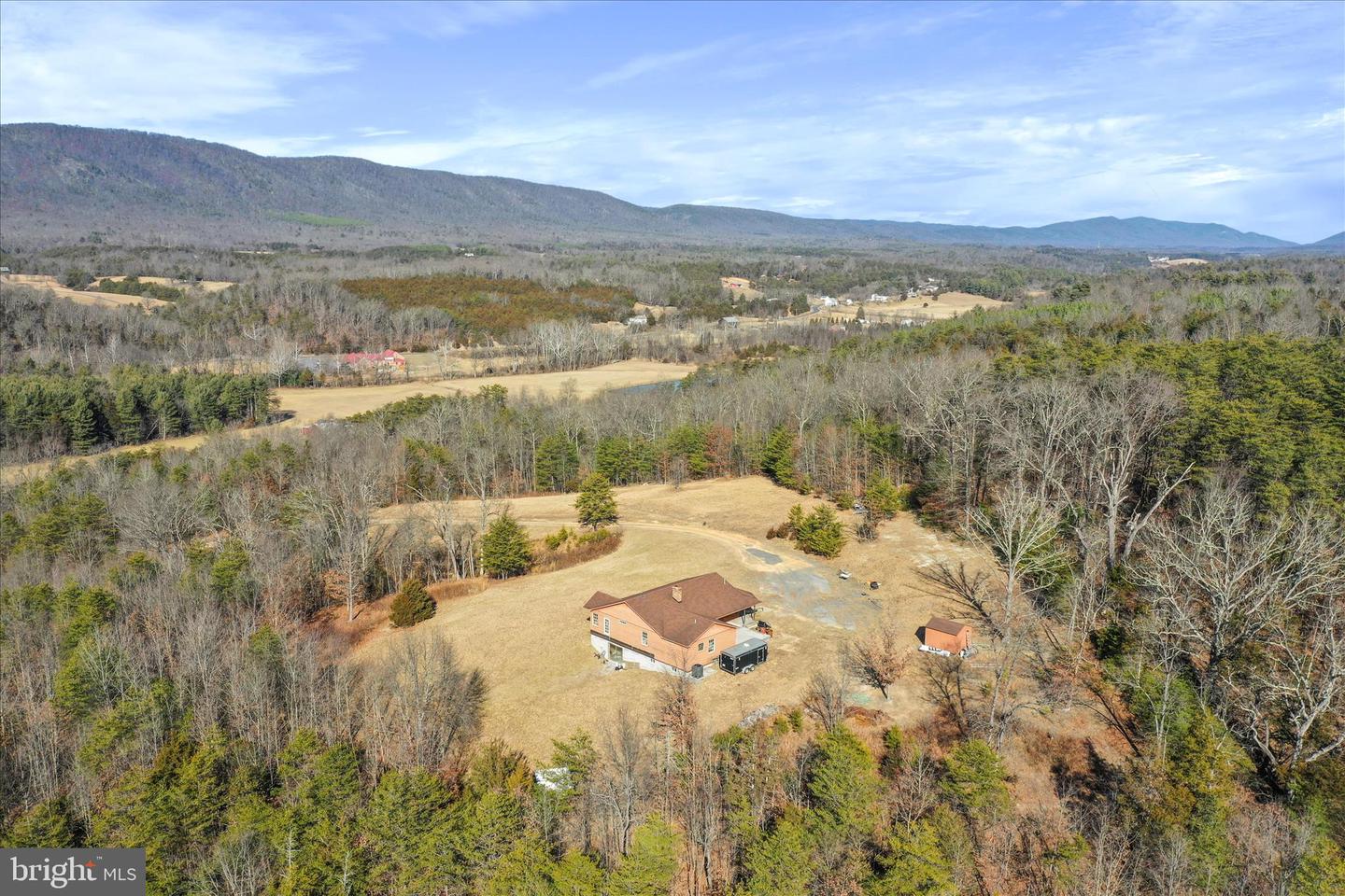 4520 SAINT DAVIDS CHURCH RD, FORT VALLEY, Virginia 22652, 3 Bedrooms Bedrooms, 9 Rooms Rooms,2 BathroomsBathrooms,Residential,For sale,4520 SAINT DAVIDS CHURCH RD,VASH2013060 MLS # VASH2013060