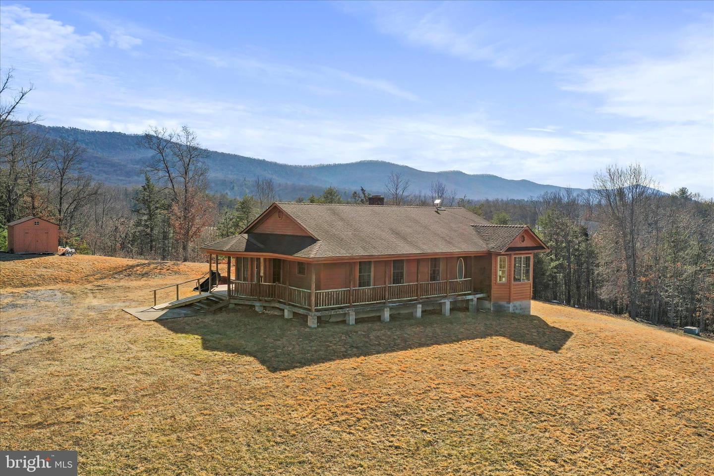 4520 SAINT DAVIDS CHURCH RD, FORT VALLEY, Virginia 22652, 3 Bedrooms Bedrooms, 9 Rooms Rooms,2 BathroomsBathrooms,Residential,For sale,4520 SAINT DAVIDS CHURCH RD,VASH2013060 MLS # VASH2013060