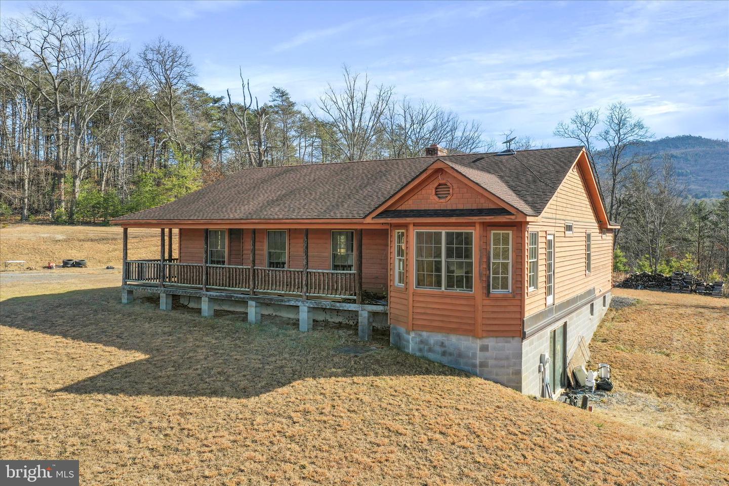 4520 SAINT DAVIDS CHURCH RD, FORT VALLEY, Virginia 22652, 3 Bedrooms Bedrooms, 9 Rooms Rooms,2 BathroomsBathrooms,Residential,For sale,4520 SAINT DAVIDS CHURCH RD,VASH2013060 MLS # VASH2013060