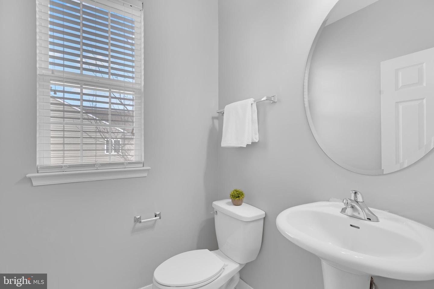 17397 TEDLER CIR, ROUND HILL, Virginia 20141, 5 Bedrooms Bedrooms, ,3 BathroomsBathrooms,Residential,For sale,17397 TEDLER CIR,VALO2111986 MLS # VALO2111986 17397 TEDLER CIR, ROUND HILL, Virginia 20141, 5 Bedrooms Bedrooms, ,3 BathroomsBathrooms,Residential,For sale,17397 TEDLER CIR,VALO2111986 MLS # VALO2111986