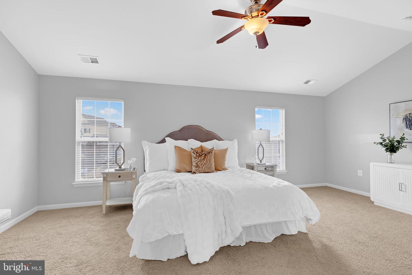 17397 TEDLER CIR, ROUND HILL, Virginia 20141, 5 Bedrooms Bedrooms, ,3 BathroomsBathrooms,Residential,For sale,17397 TEDLER CIR,VALO2111986 MLS # VALO2111986 17397 TEDLER CIR, ROUND HILL, Virginia 20141, 5 Bedrooms Bedrooms, ,3 BathroomsBathrooms,Residential,For sale,17397 TEDLER CIR,VALO2111986 MLS # VALO2111986