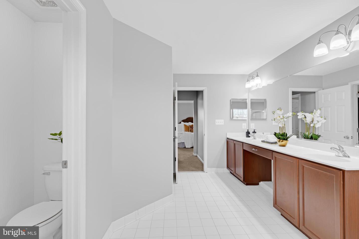 17397 TEDLER CIR, ROUND HILL, Virginia 20141, 5 Bedrooms Bedrooms, ,3 BathroomsBathrooms,Residential,For sale,17397 TEDLER CIR,VALO2111986 MLS # VALO2111986 17397 TEDLER CIR, ROUND HILL, Virginia 20141, 5 Bedrooms Bedrooms, ,3 BathroomsBathrooms,Residential,For sale,17397 TEDLER CIR,VALO2111986 MLS # VALO2111986