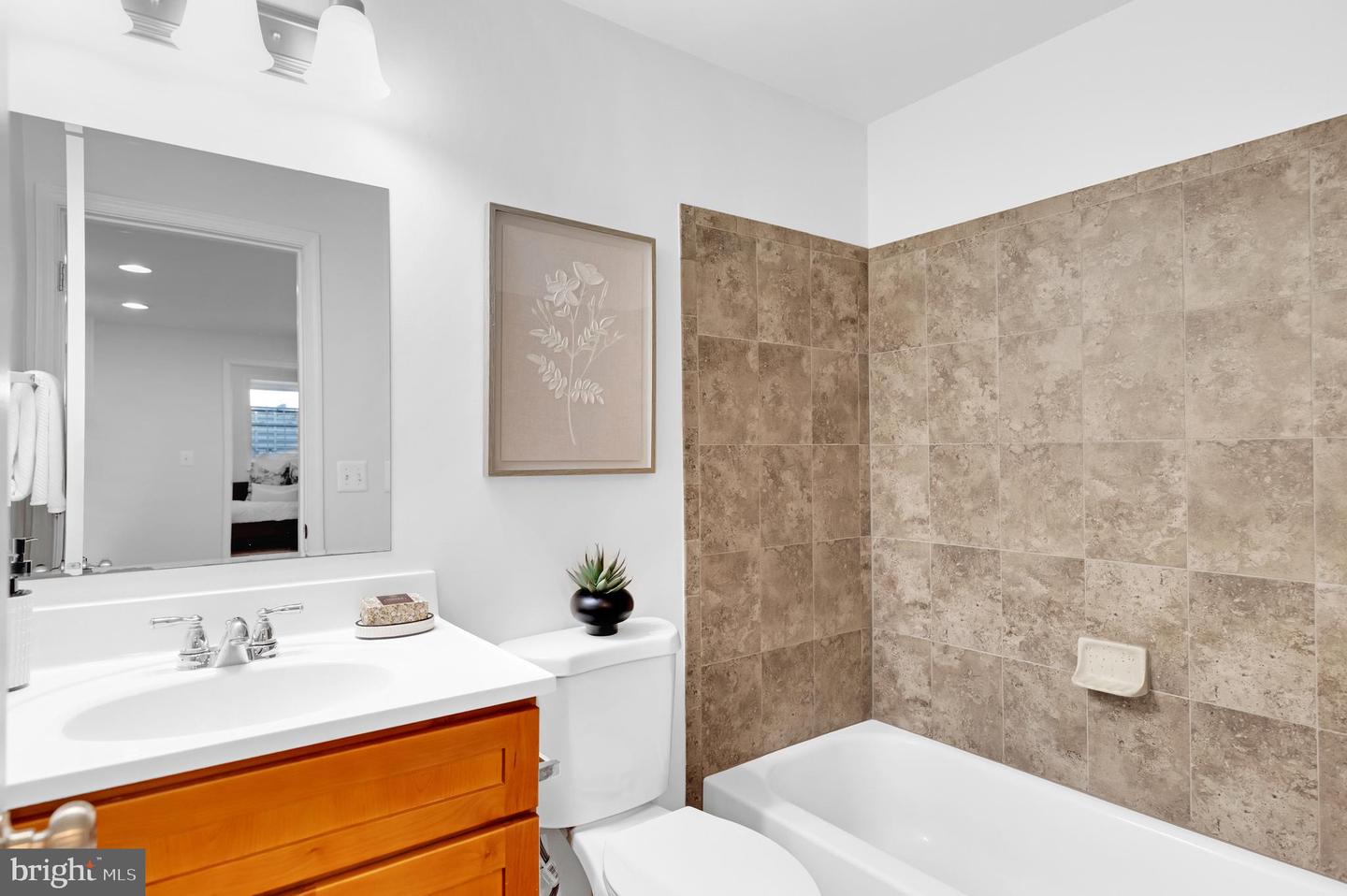 17397 TEDLER CIR, ROUND HILL, Virginia 20141, 5 Bedrooms Bedrooms, ,3 BathroomsBathrooms,Residential,For sale,17397 TEDLER CIR,VALO2111986 MLS # VALO2111986 17397 TEDLER CIR, ROUND HILL, Virginia 20141, 5 Bedrooms Bedrooms, ,3 BathroomsBathrooms,Residential,For sale,17397 TEDLER CIR,VALO2111986 MLS # VALO2111986